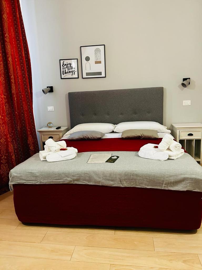 Ad Cavour Luxury Rooms - By Ad Roma Phòng bức ảnh
