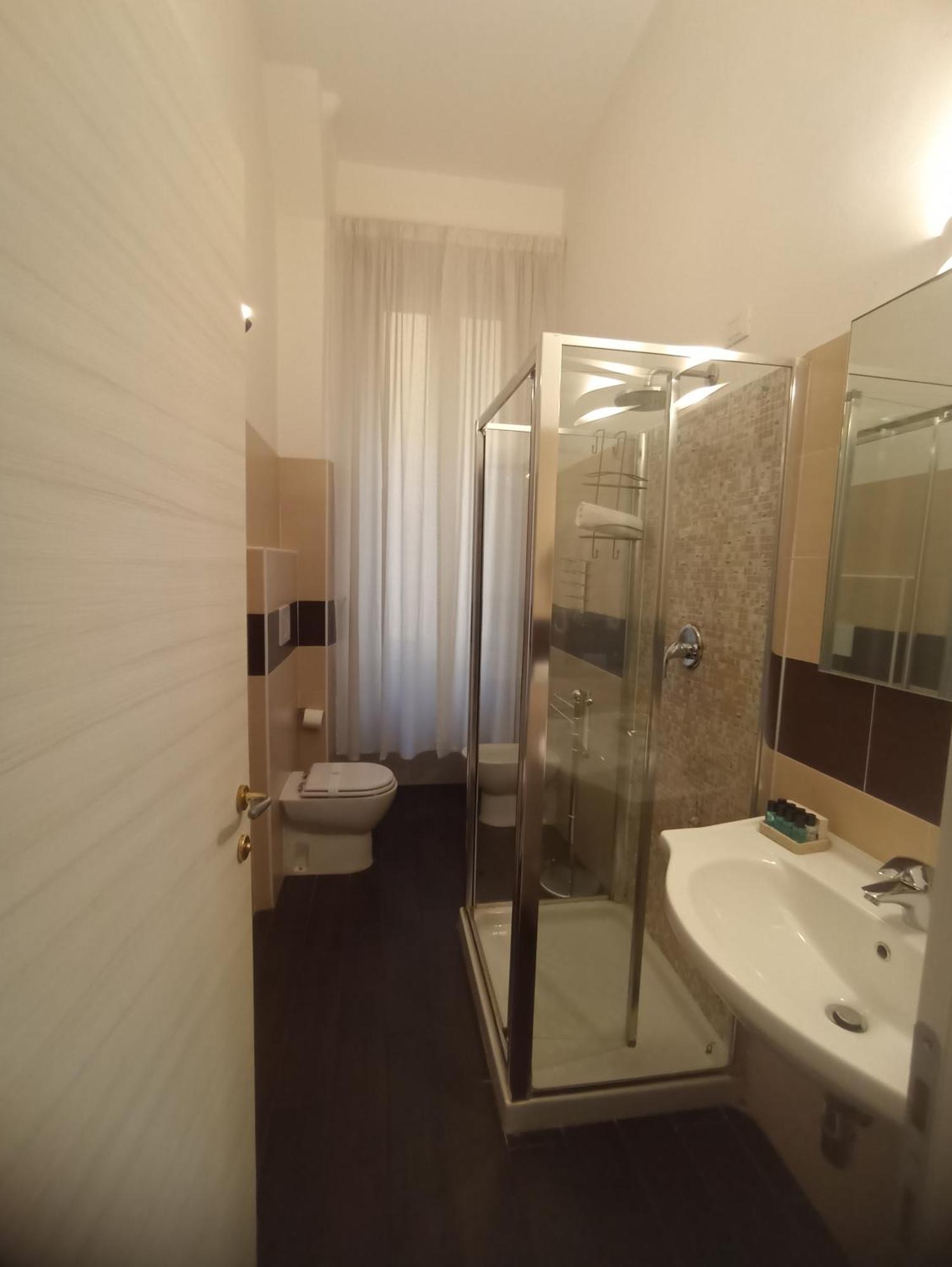 Ad Cavour Luxury Rooms - By Ad Roma Phòng bức ảnh
